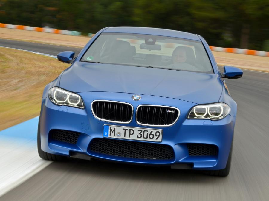  BMW M5 Competition Package 2013 года  (фото 6 из 16)